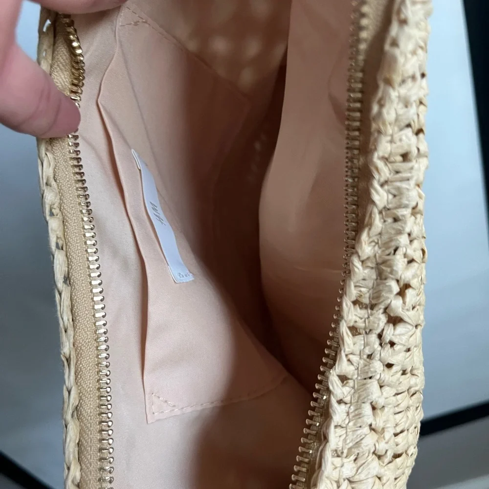 H&M Tan Woven Bag - Picture 7 of 10